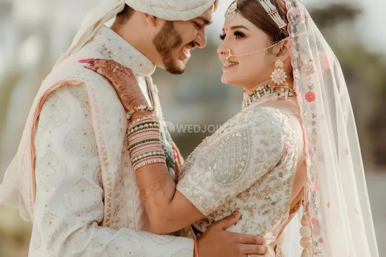 LensCraft Weddings Wedding  photographer gallery image 14 in Ahmedabad City